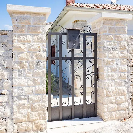 Villa Stone Paradise Pula